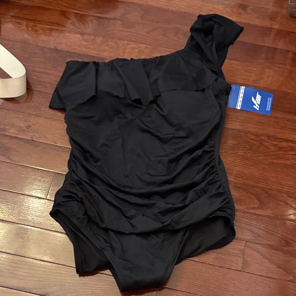 Chic Black One-Shoulder Kids Bodysuit